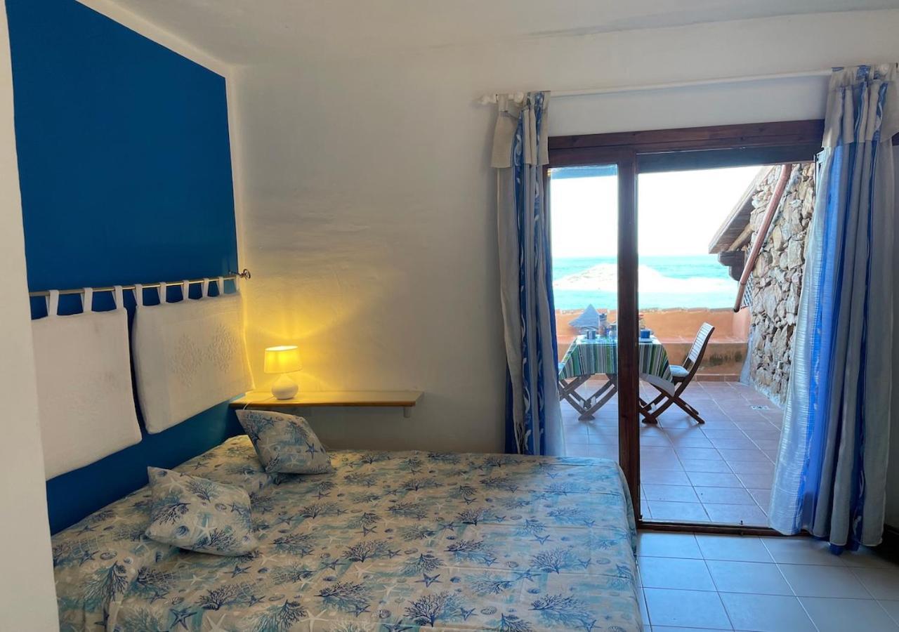 Apartament San Teodoro Punta Est Delizioso Monolocale Vista Mare Zewnętrze zdjęcie
