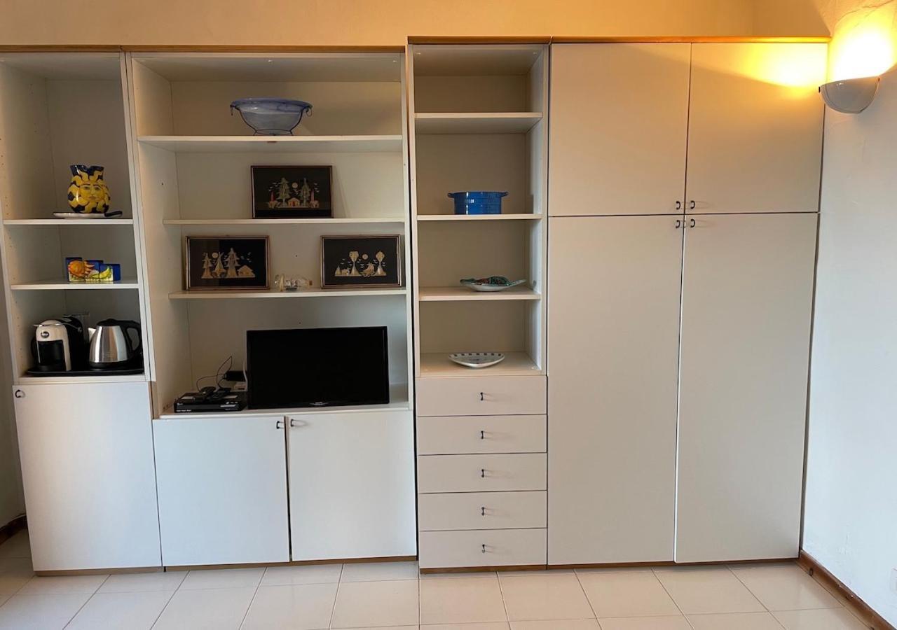 Apartament San Teodoro Punta Est Delizioso Monolocale Vista Mare Zewnętrze zdjęcie